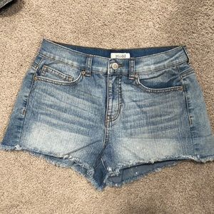 Daisy Duke frayed shorts